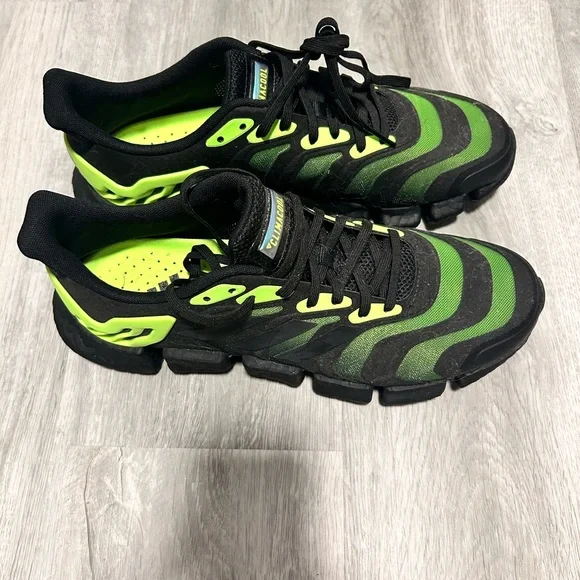 Adidas Climacool Black and Green Sneakers - Picture 2 of 4